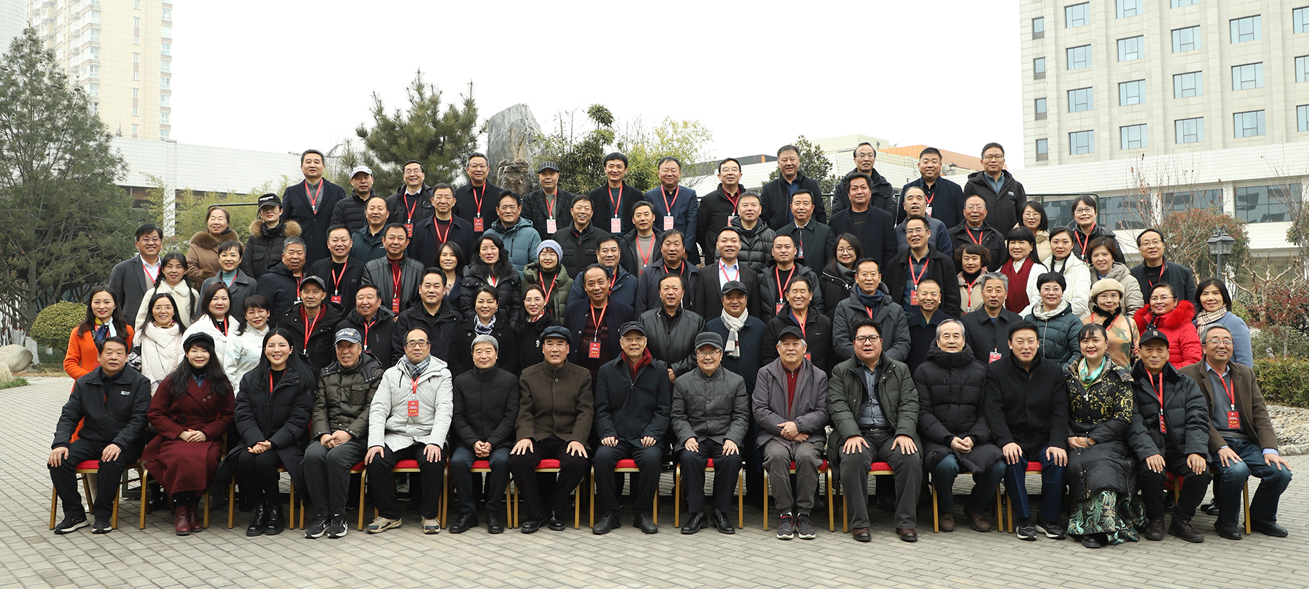 陜西省散文學(xué)會(huì)召開(kāi)第三次會(huì)員代表大會(huì)...